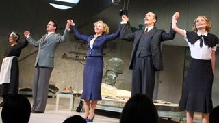 (L-R) Caroline Lena Olsson, Paul Gross, Kim Cattrall, Simon Paisley Day and Anna Madeley take their curtain call in"Private Lives" on Broadway on opening night