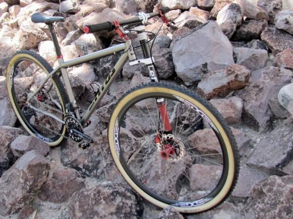 Fairwheel Bikes could have made its project bike even lighter by going with 26" wheels but opted for more capable 29" ones instead.