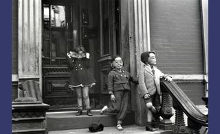 NYC 1940, by Helen Levitt.