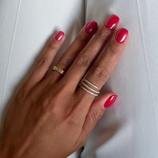 @iramshelton red chrome nails