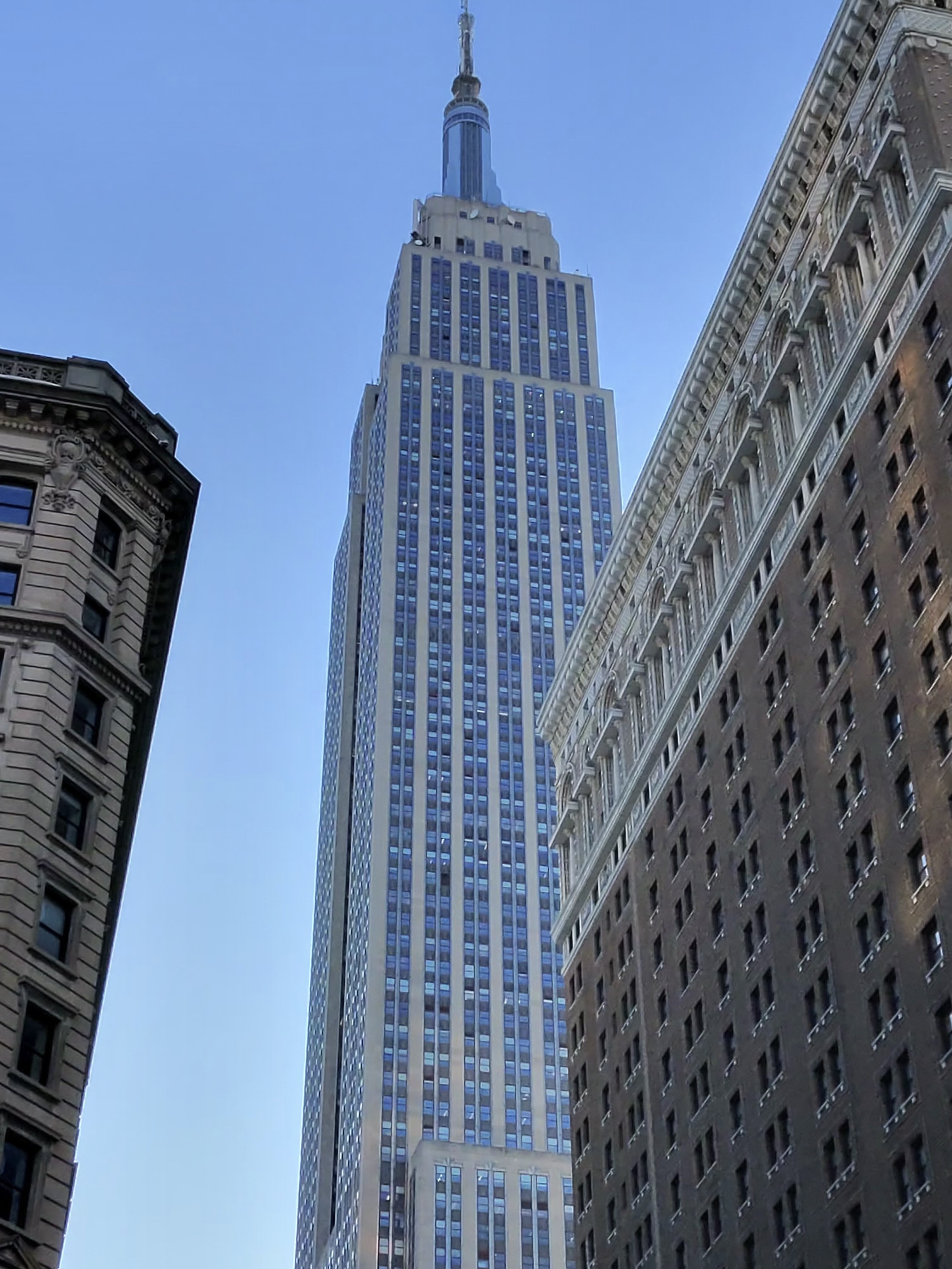 3X zoom on the Ray-Ban Display of the Empire State building