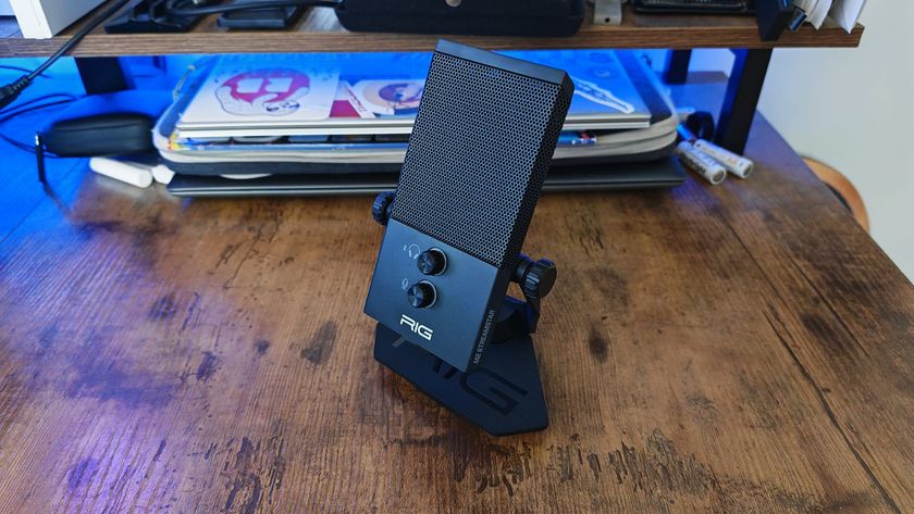 The RIG M2 Pro HD Streamstar&#039;s grille reflecting blue lighting