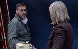As Peter Barlow [CHRIS GASCOYNE] works on his boat, Abi Franklin [SALLY CARMAN] stops and flirts with him.