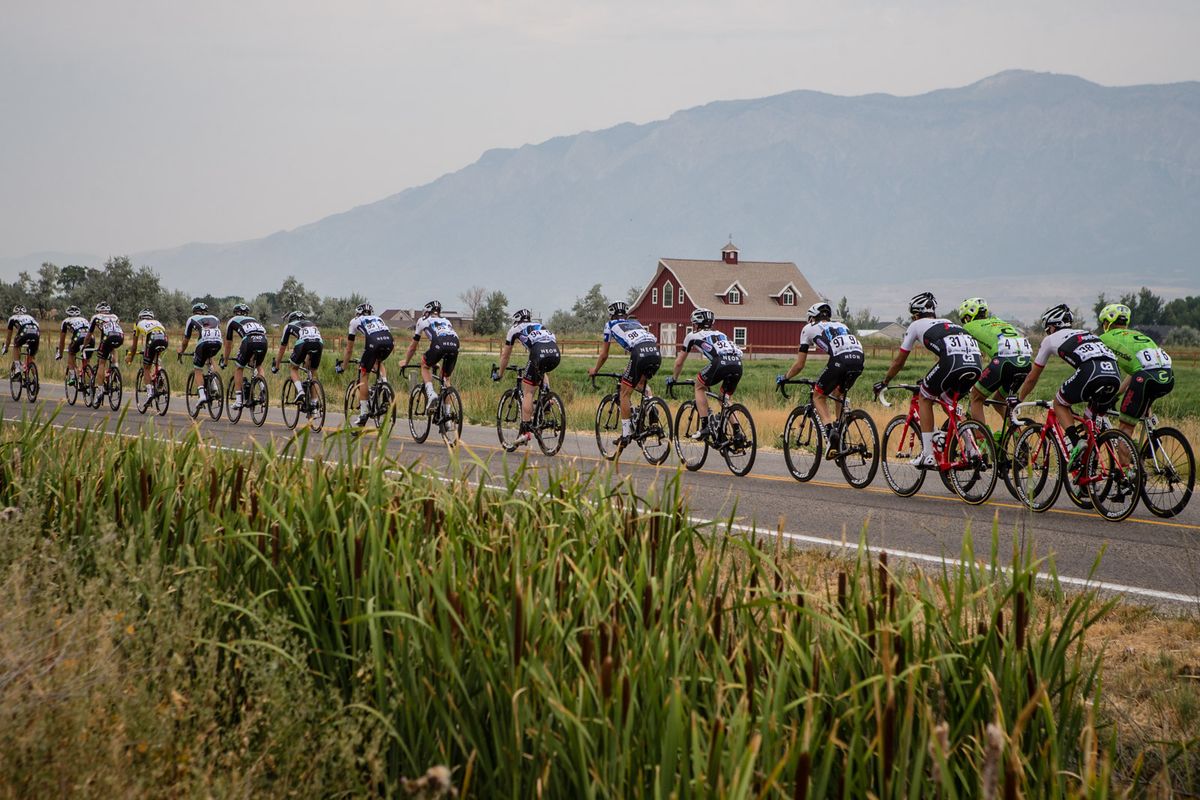 The peloton strings out through the Utah countryside.