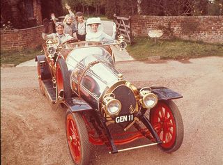 CHITTY CHITTY BANG BANG (1968) DICK VAN DYKE, HEATHER RIPLEY, ADRIAN HALL, SALLY ANN HOWES CCB 039