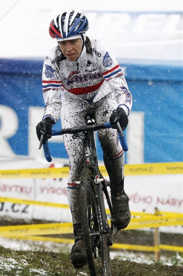 Helen Wyman (Kona) in the Plzen snow