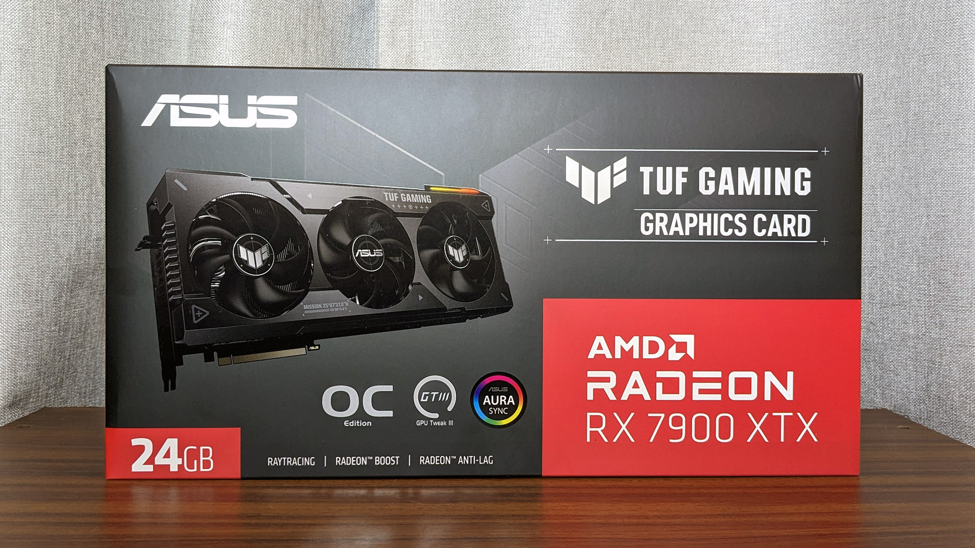 Asus TUF Gaming Radeon RX 7900 XTX OC Edition box