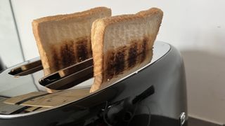toast from the smeg retro toaster