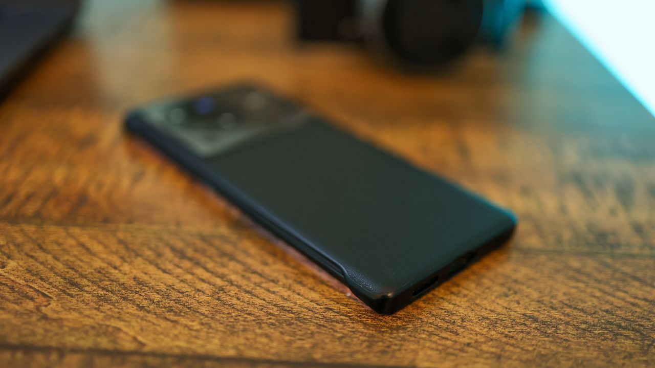 A photo of the Vivo X80 Pro 5G