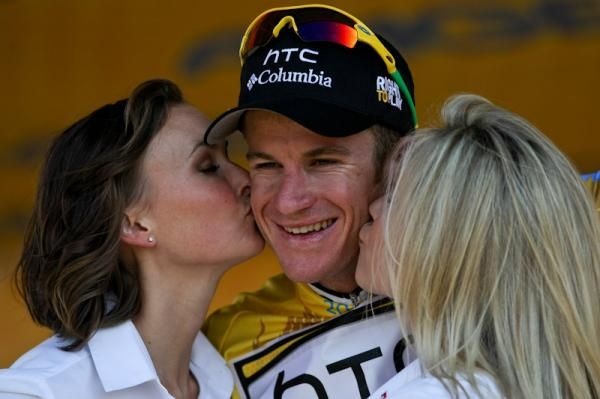 Michael Rogers (HTC-Columbia) is the new leader of the Amgen Tour of California.
