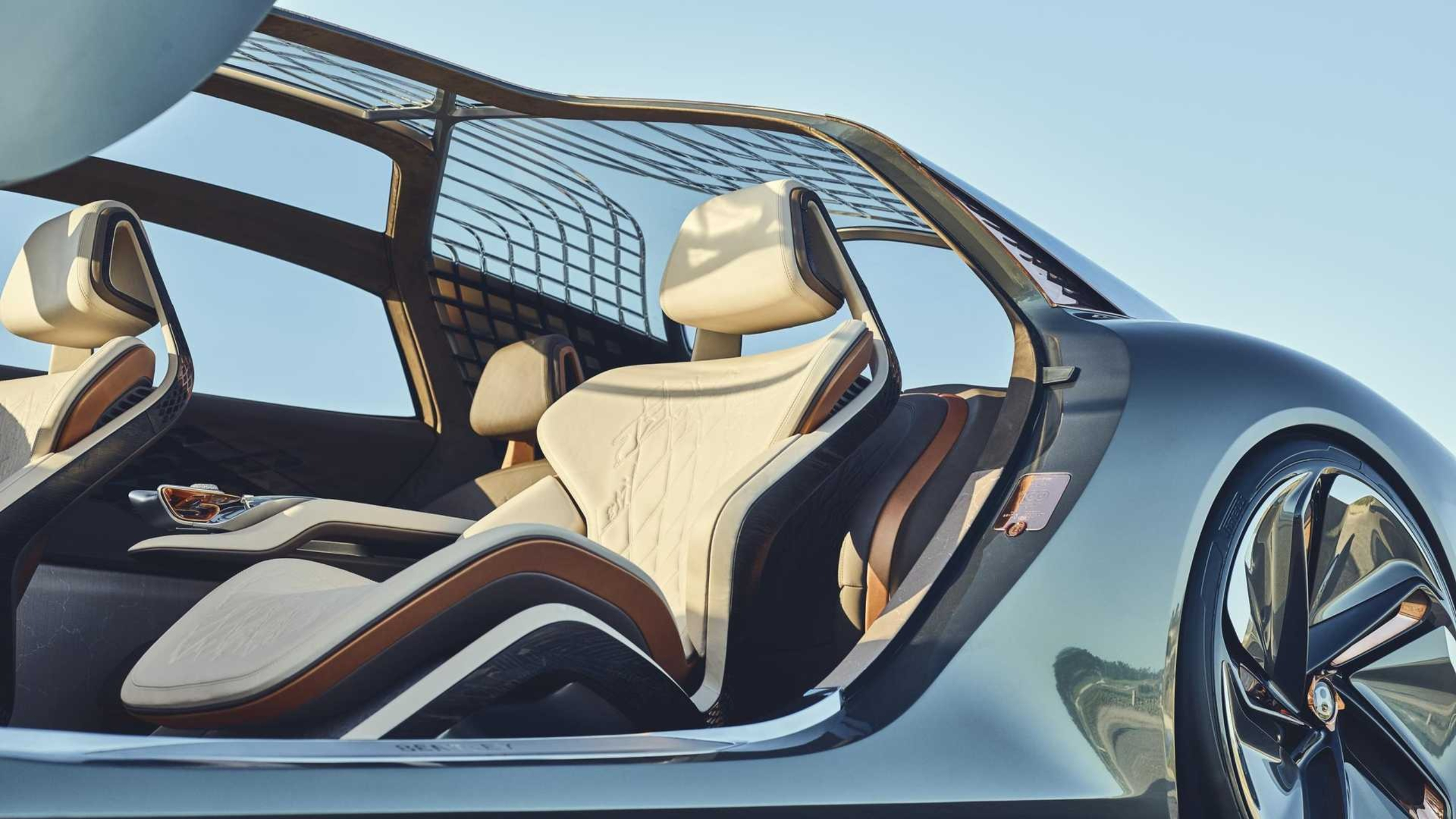 The Bentley EXP 100 GT concept
