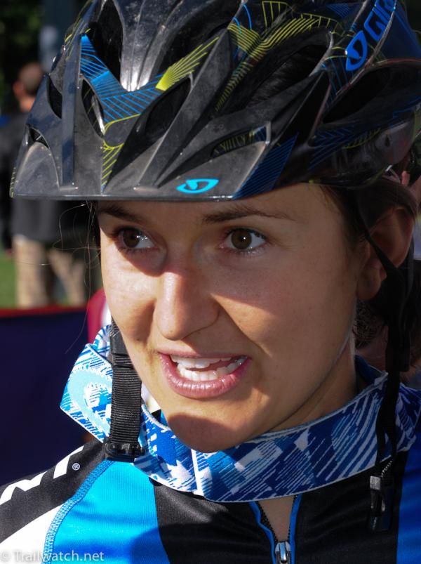 Lizzy English (Team Giant) is having a brilliant weekend