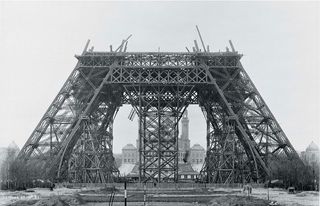 View of construction de la tour Eiffel