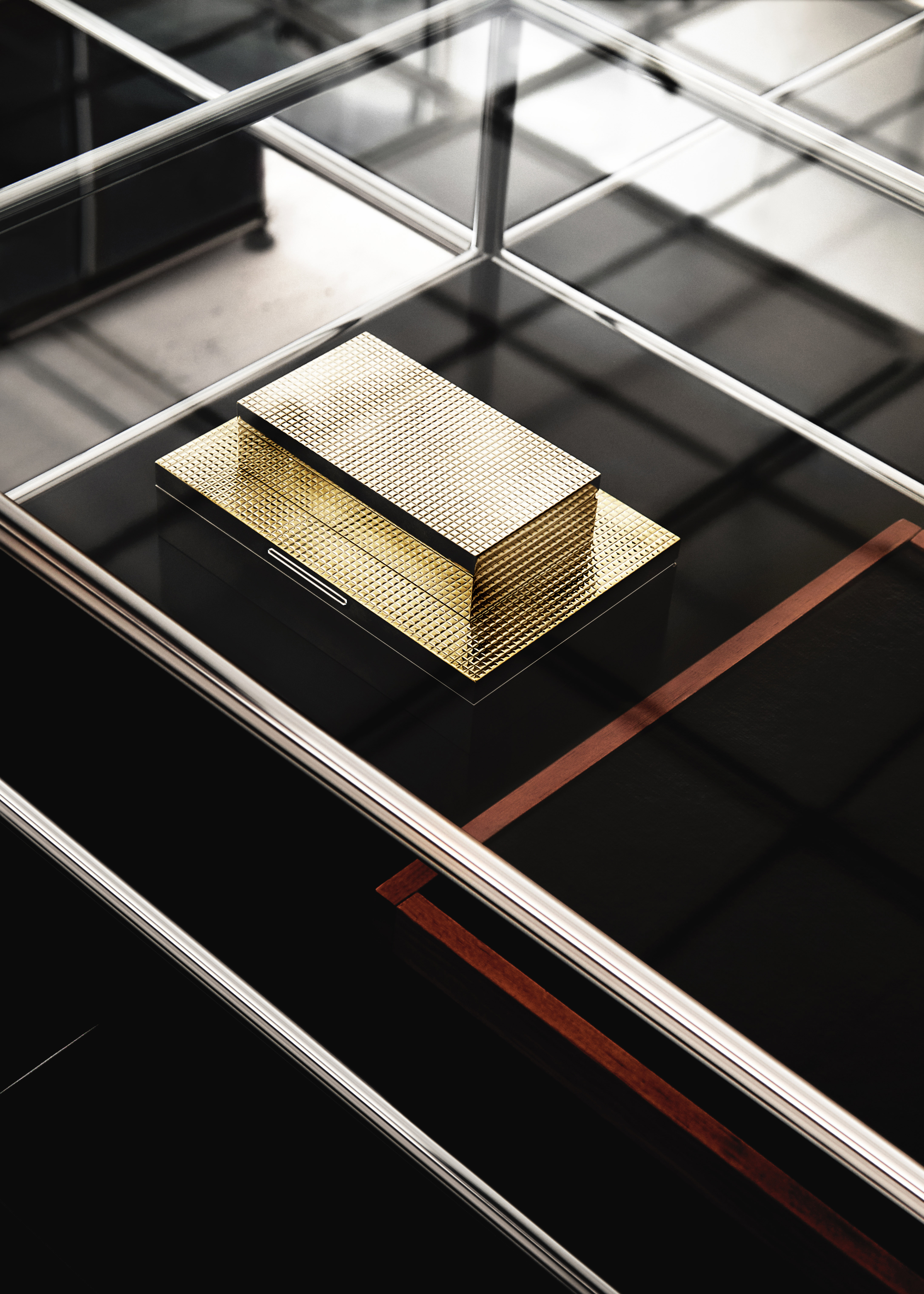 Black and white office space furnished with USM Haller system