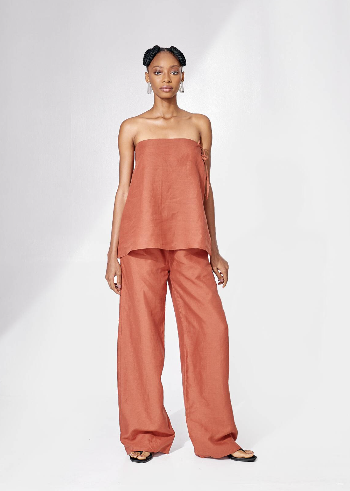 M&amp;iacute;e, Lamu Trousers