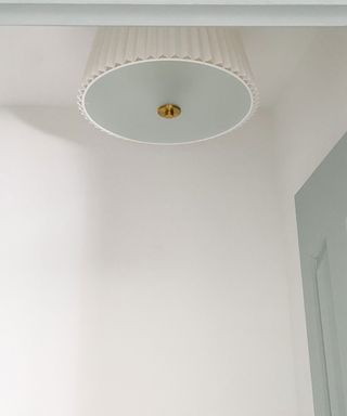 Bathroom ceiling light in white