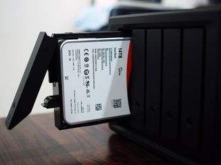 Seagate IronWolf 14TB in DS1019+