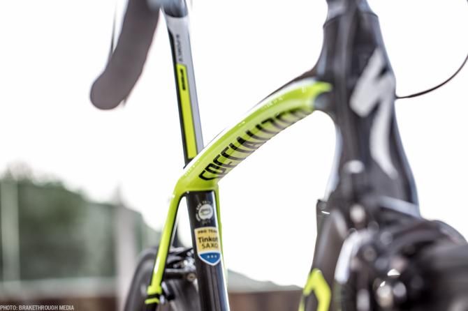 The Tinkoff-Saxo Specialized bike is black with some touches of yellow