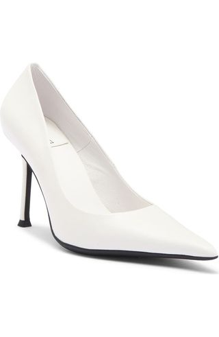 Risktaker Pointed Toe Pump