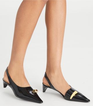 Tory Burch, salto slingback perfurado