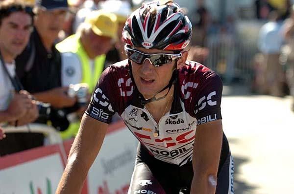 Fr&auml;nk Schleck (Team CSC) rolls in. He was hoping that CSC would be still in contention by now.