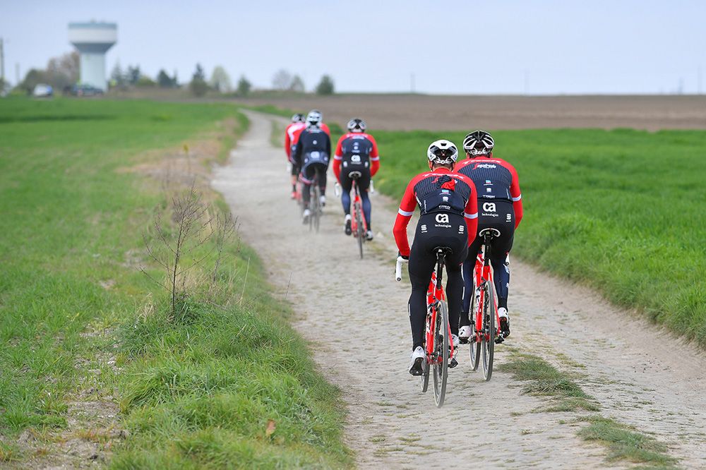 The Trek-Segafredo team on the pave