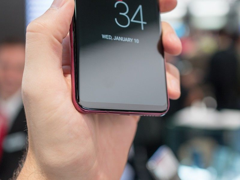 LG V30 Raspberry Rose red