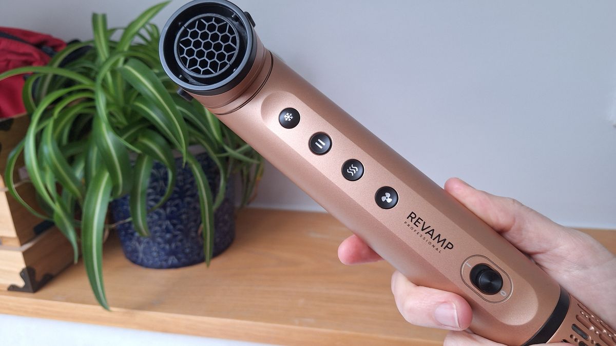 Revamp Dynamic Radiance Pro Blow Dryer in reviewer's home