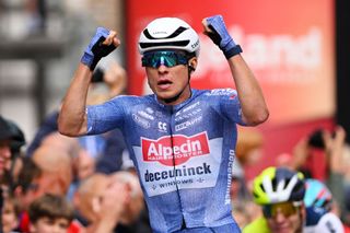 Baloise Belgium Tour: Jasper Philipsen blasts to powerful stage 3 bunch sprint win