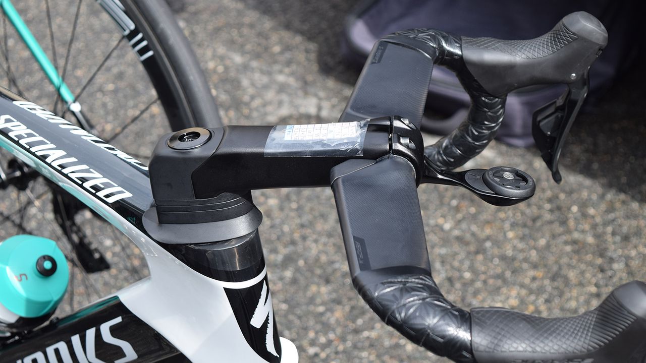 As with the previous Venge, the frame looks to have a proprietary stem system