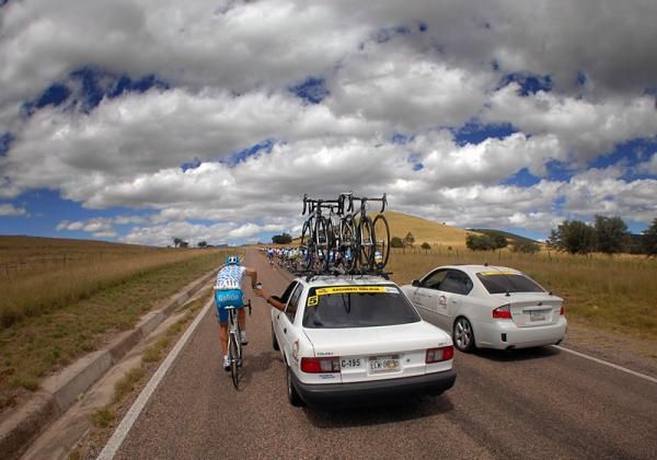 David Garcia (Xacobeo Galicia) gets a feed from his team car.