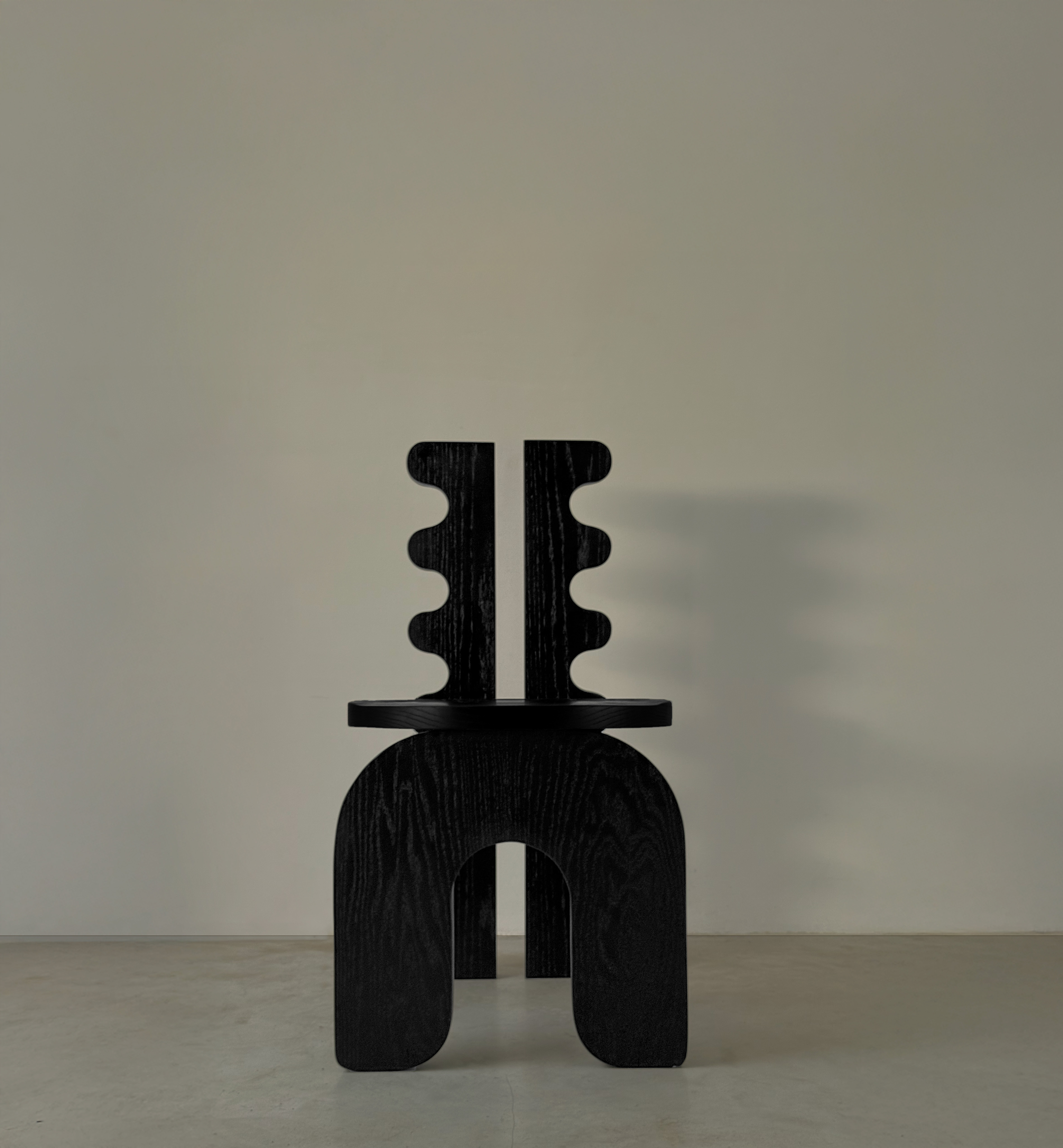 Metamo Studio black chair