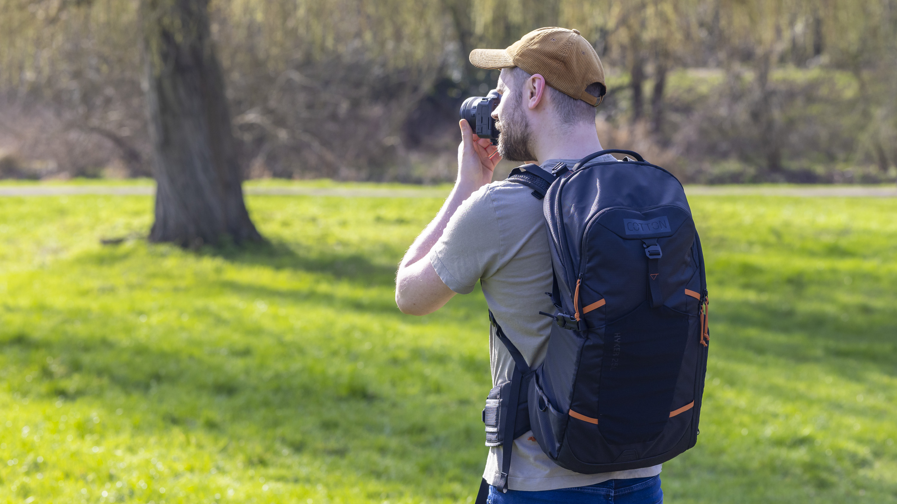 Cotton Carrier Hyker 25L Daypack in use outdoors on a sunny day