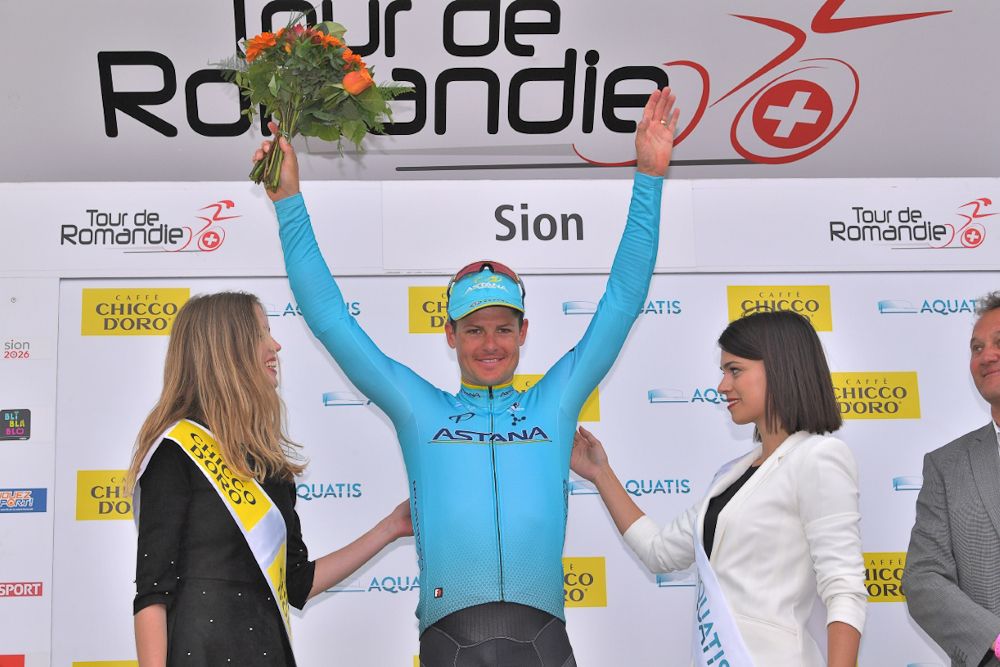 Fuglsang on the podium after winning stage 4 at Romandie
