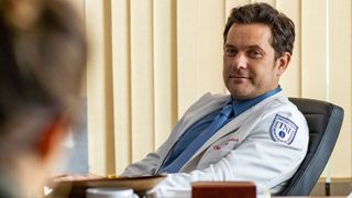 Joshua Jackson in medical gear as Christopher Duntsch in Dr. Death season 1
