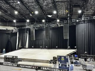 The stage at Comic-Con donned with JBL line arrays.