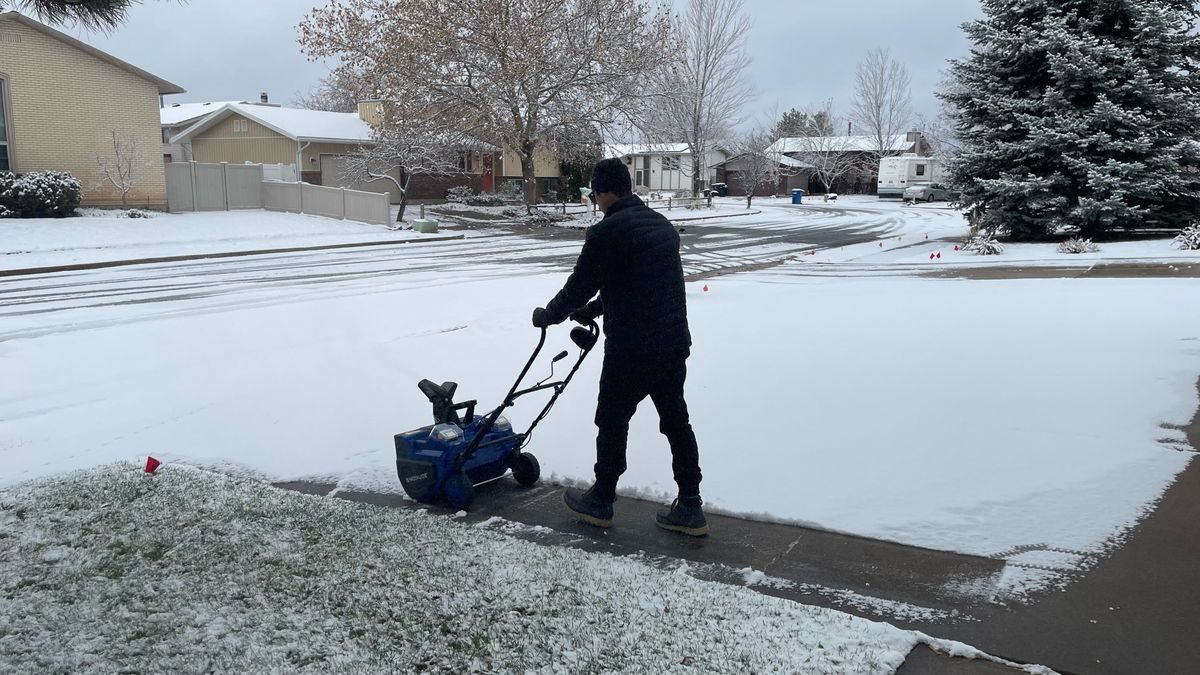 How to use a snow blower 6 steps for an easy winter Top Ten Reviews