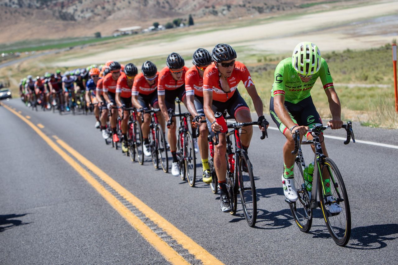 Alberto Bettiol (Cannondale-Drapac) driving the peloton ahead of the Rally team