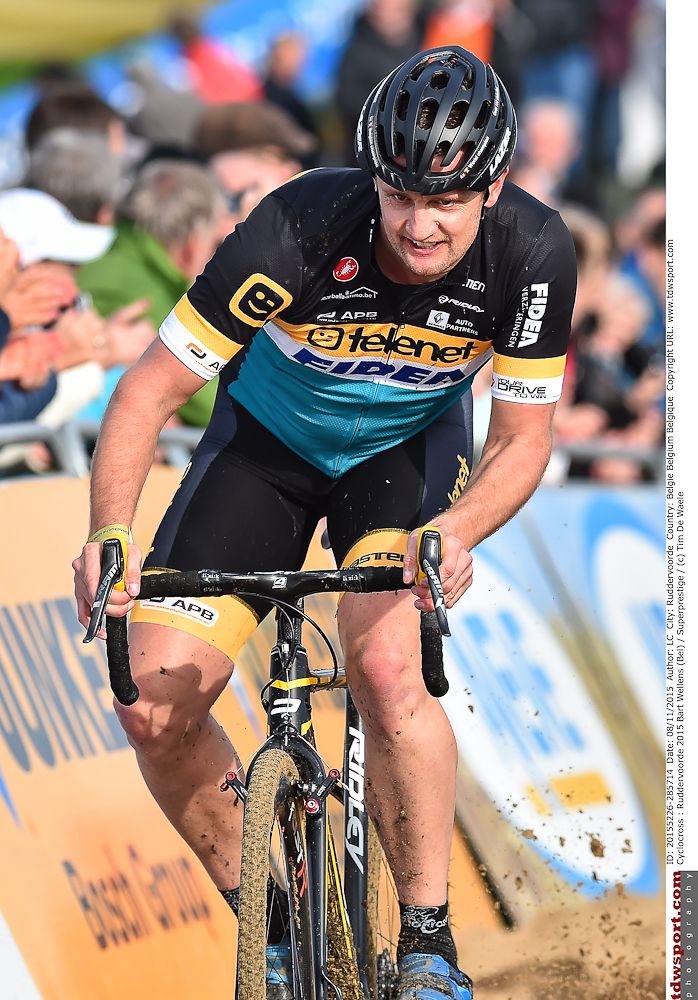 Wellens gets after it in the sand at Ruddervoorde.