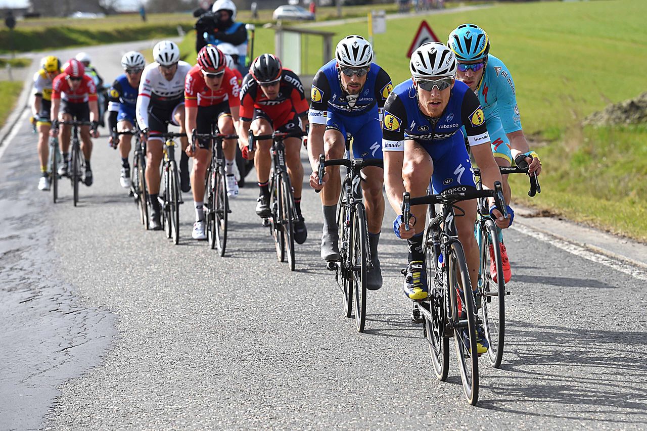 Etixx-Quickstep leads the chase