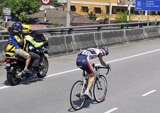 Silvere Ackermann (Vorarlberg-Corratec) leads the peloton at Gombak and took the bonus sprint.