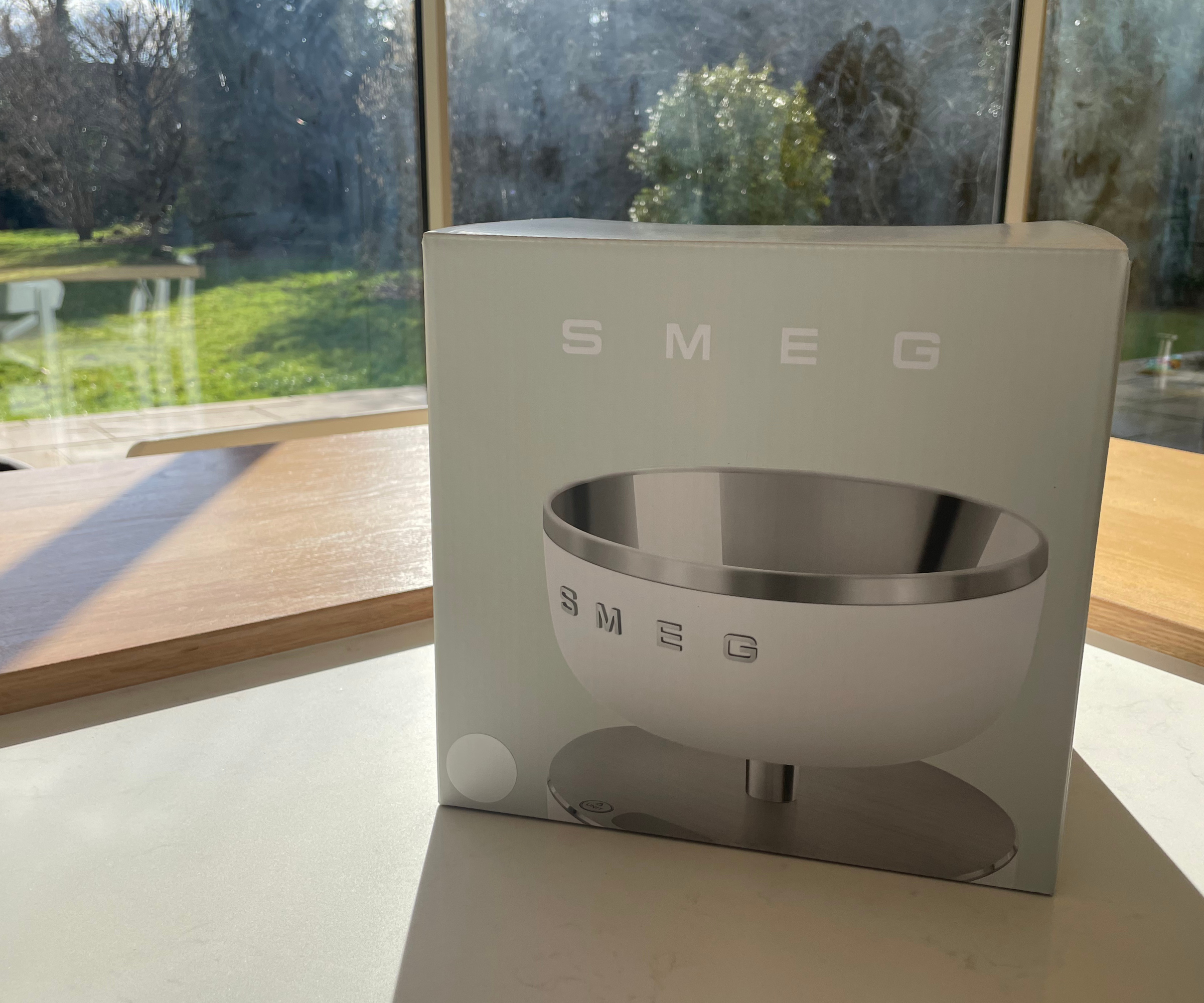Smeg digital scales packaging