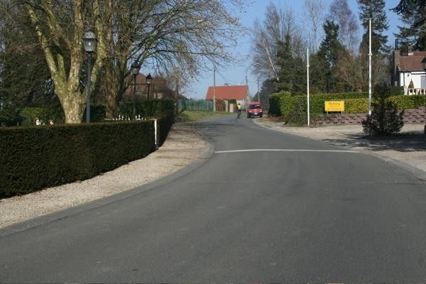 The Kluisberg snakes gently to the top where it crosses back into Flanders.