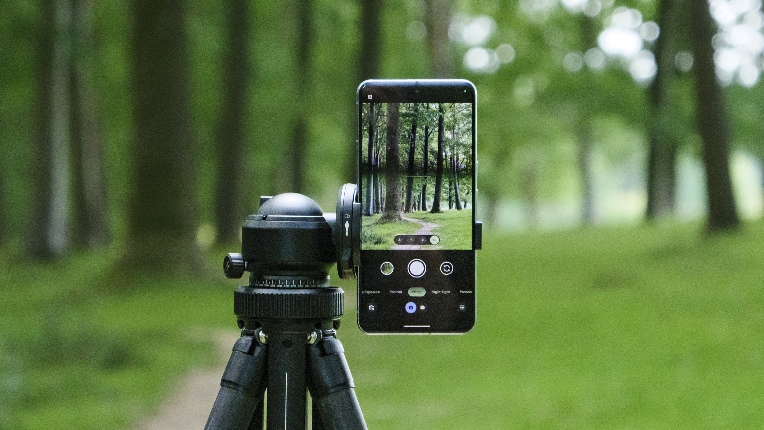 Heipi 3-in-1 Travel Tripod W28S with phone attached