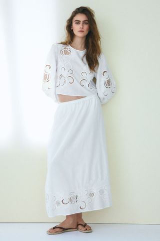 GGcrnvYZ5qL8RStr8zp6nB-320-80 تدعم H&M هذه الاتجاهات الرئيسية الستة لصيف 2025
