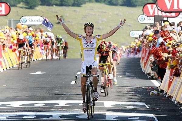 And takes the stage with apparent ease from Valverde and Evans.