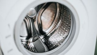 How to clean a washer dryer