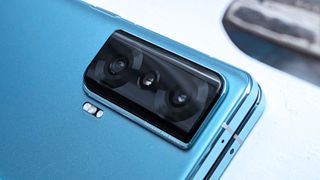 Honor Magic Vs review camera closeup