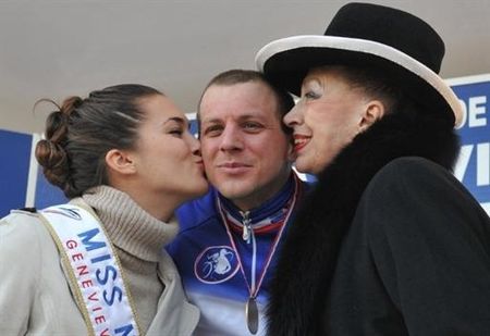 Francis Mourey on the podium after winning his sixth 'cross title