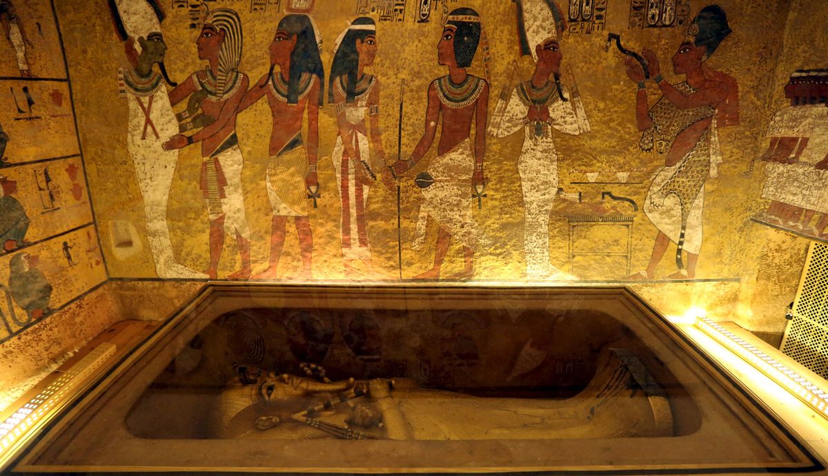 King Tutankhamun&#039;s burial chamber, near Luxor, Egypt. 